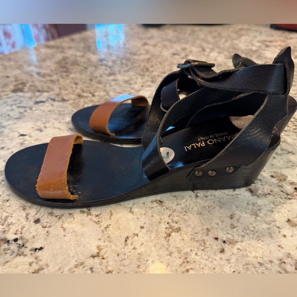 Stylish Leather Wedge Sandals - Picture 3 of 6